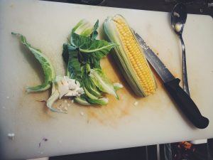 Kukurydza i cały kalafior - Przepis zero waste na zupę z kukurydzy i kalafiora