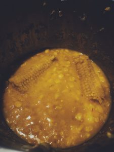 Zupa krem z kukurydzy i resztek ziemniaków