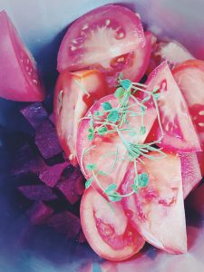 Gazpacho z kiszonych buraków i pomidorów